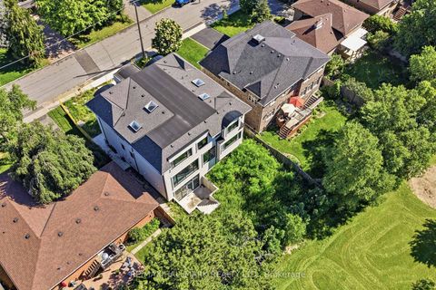 Photo 3 at 23 Morewood Crescent, Bayview Village, Toronto