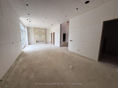 Photo 5 at 23 Morewood Crescent, Bayview Village, Toronto