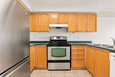 Photo 11 at 25 Nicholson Drive, Ardagh, Barrie