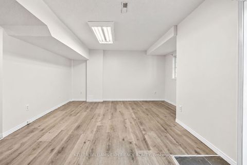 Photo 36 at 25 Nicholson Drive, Ardagh, Barrie