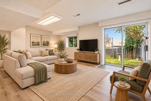 Photo 40 at 25 Nicholson Drive, Ardagh, Barrie