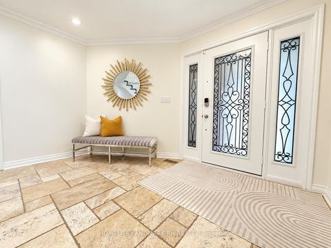 Photo 4 at 39 Oxford Street, Mill Pond, Richmond Hill