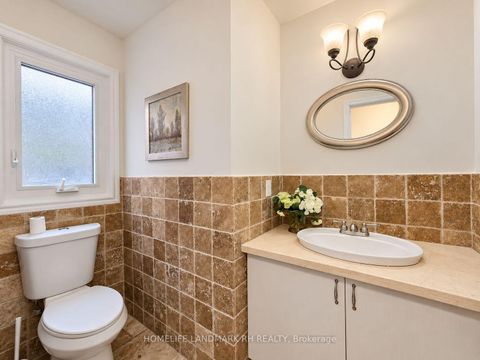 Photo 13 at 39 Oxford Street, Mill Pond, Richmond Hill