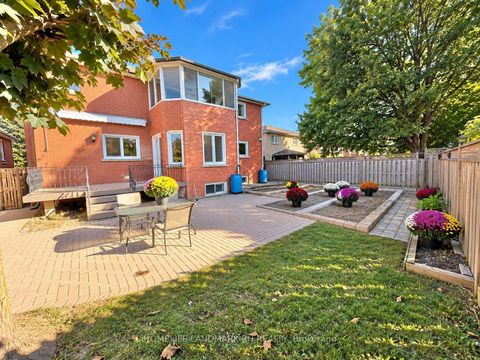 Photo 39 at 39 Oxford Street, Mill Pond, Richmond Hill