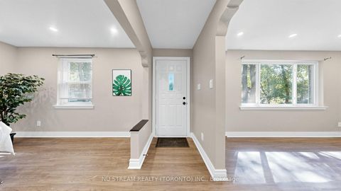Photo 1 at 226 Oakridge Drive, Cliffcrest, Toronto