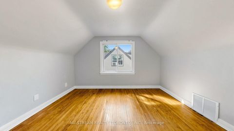 Photo 16 at 226 Oakridge Drive, Cliffcrest, Toronto