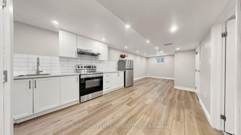 Photo 24 at 226 Oakridge Drive, Cliffcrest, Toronto