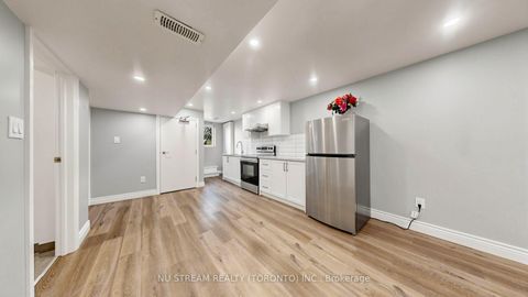 Photo 25 at 226 Oakridge Drive, Cliffcrest, Toronto