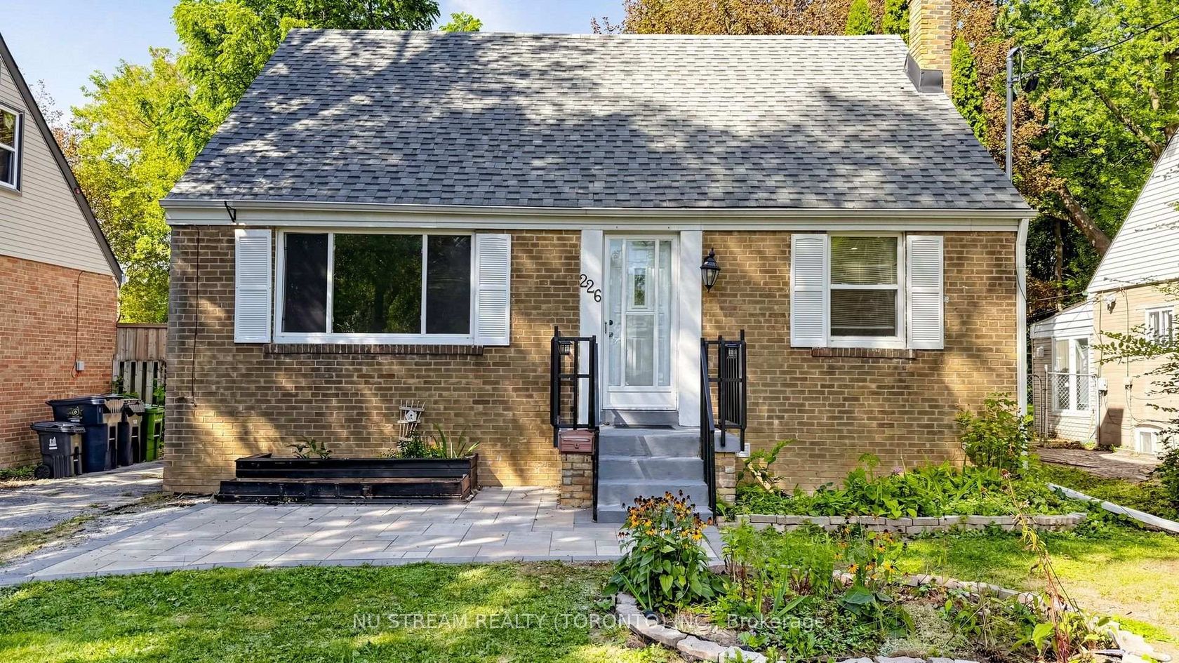 226 Oakridge Drive, Cliffcrest, Toronto 