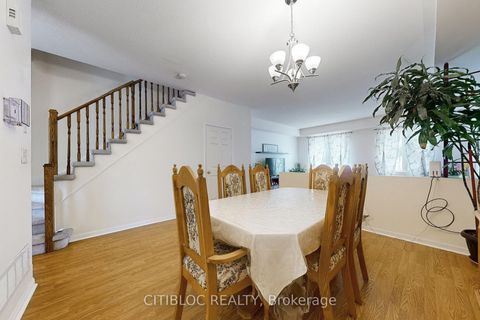 Photo 7 at 13 - 3029 Finch Avenue W, Humbermede, Toronto