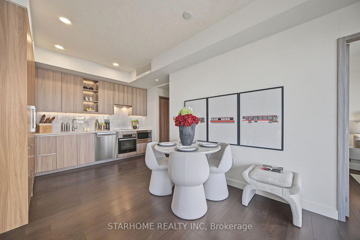 Photo 10 at 2109 - 95 McMahon Drive, Bayview Village, Toronto