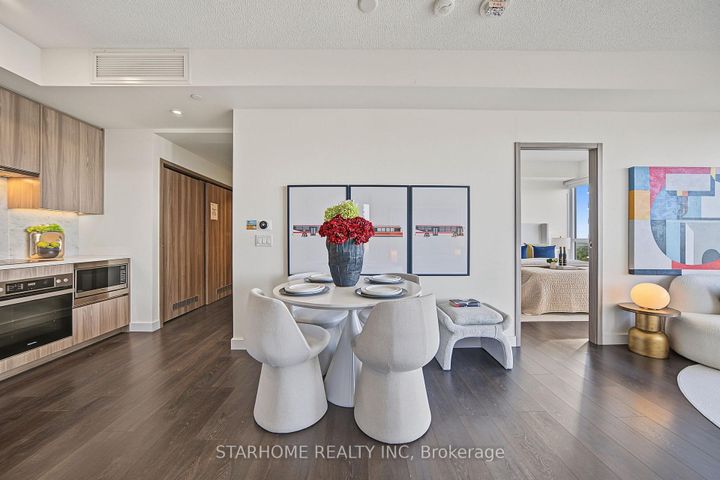 Photo 11 at 2109 - 95 McMahon Drive, Bayview Village, Toronto