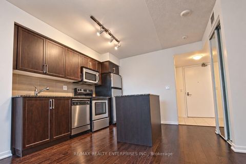 Photo 2 at 612 - 215 Fort York Boulevard, Waterfront Communities C1, Toronto