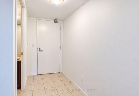 Photo 4 at 612 - 215 Fort York Boulevard, Waterfront Communities C1, Toronto