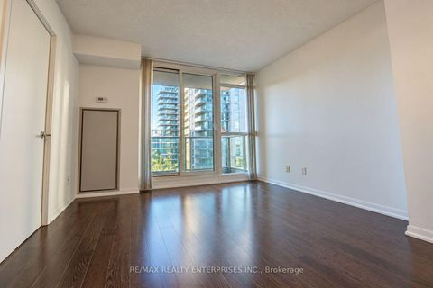 Photo 5 at 612 - 215 Fort York Boulevard, Waterfront Communities C1, Toronto