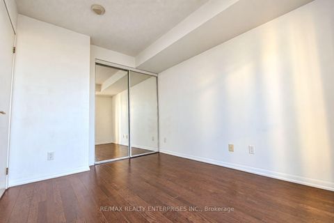 Photo 8 at 612 - 215 Fort York Boulevard, Waterfront Communities C1, Toronto