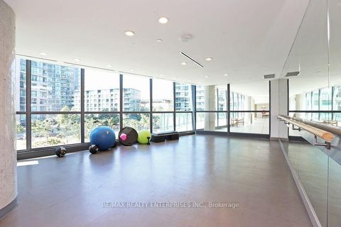 Photo 10 at 612 - 215 Fort York Boulevard, Waterfront Communities C1, Toronto