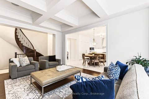 Photo 15 at 136 Annsleywood Court, Kleinburg, Vaughan
