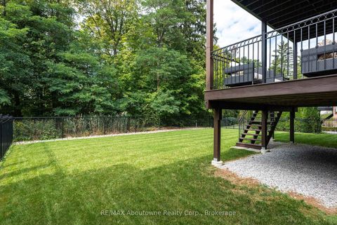 Photo 39 at 136 Annsleywood Court, Kleinburg, Vaughan