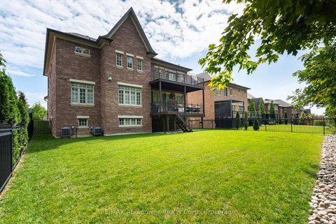 Photo 41 at 136 Annsleywood Court, Kleinburg, Vaughan