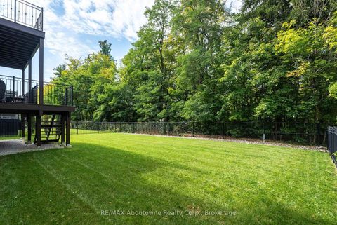Photo 42 at 136 Annsleywood Court, Kleinburg, Vaughan