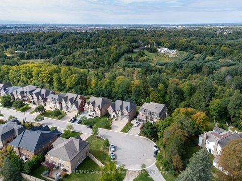 Photo 46 at 136 Annsleywood Court, Kleinburg, Vaughan
