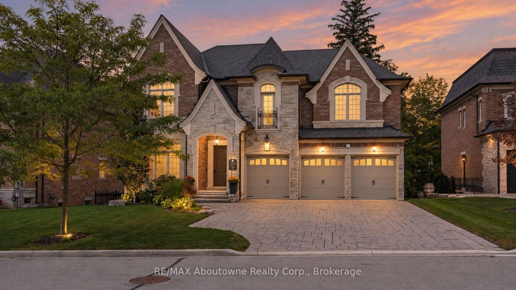 136 Annsleywood Court, Kleinburg, Vaughan photo number 2