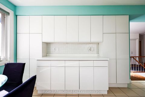 Photo 7 at 69 Montressor Drive, Windfields, Toronto