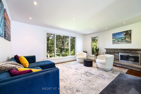 Photo 8 at 69 Montressor Drive, Windfields, Toronto