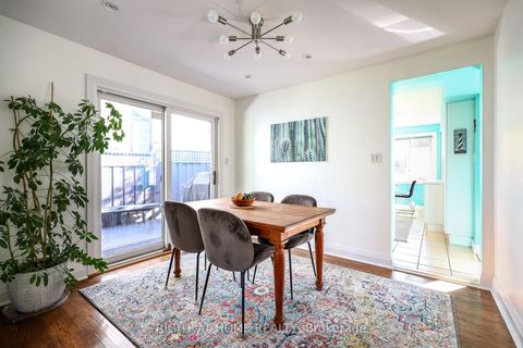 Photo 11 at 69 Montressor Drive, Windfields, Toronto