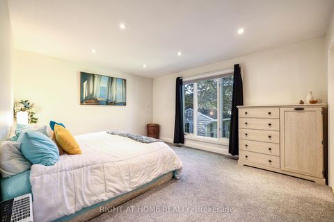 Photo 12 at 69 Montressor Drive, Windfields, Toronto