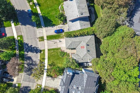 Photo 28 at 69 Montressor Drive, Windfields, Toronto