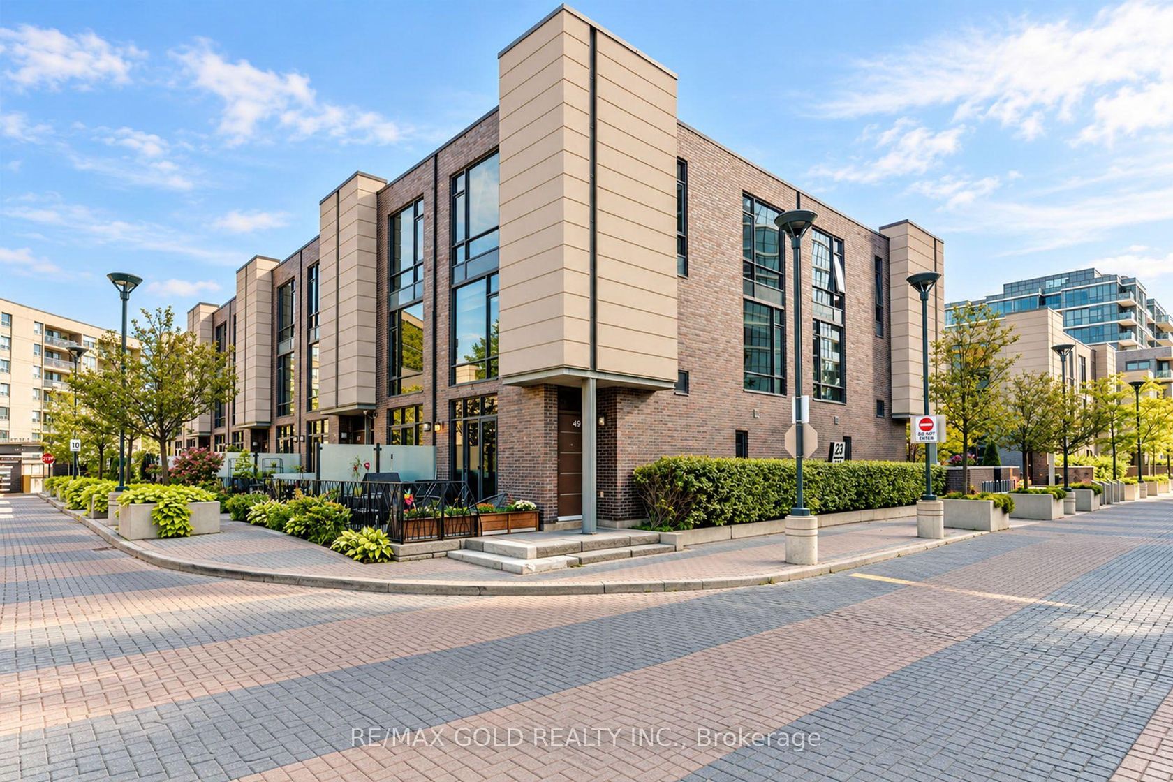 45 - 23 Valhalla Inn Road, City Centre West, Toronto 