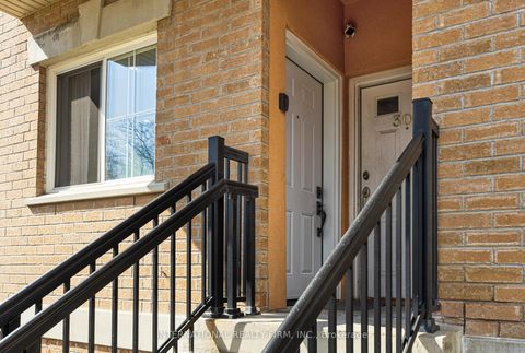 Photo 5 at 204 - 1785 Eglinton Avenue E, Victoria Village, Toronto