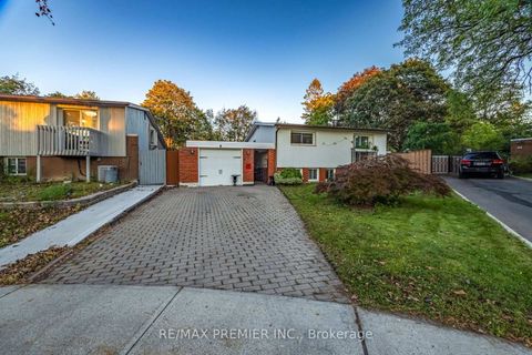 Photo 1 at 9 Adeline Court, Jamestown, Toronto