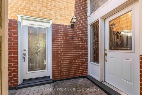 Photo 3 at 9 Adeline Court, Jamestown, Toronto