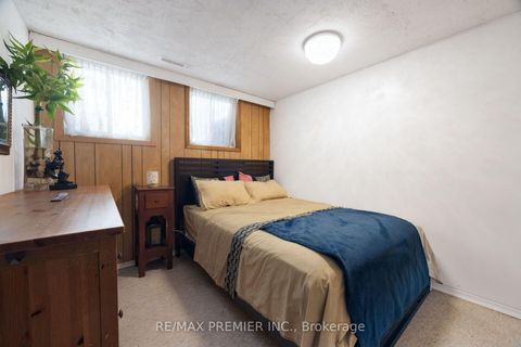 Photo 32 at 9 Adeline Court, Jamestown, Toronto
