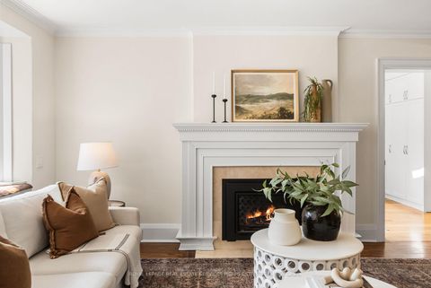 Photo 1 at 112 Southvale Drive, Leaside, Toronto