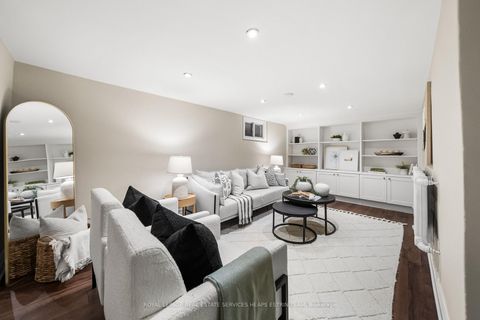 Photo 20 at 112 Southvale Drive, Leaside, Toronto