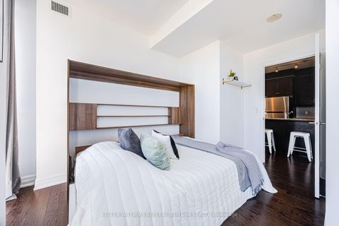 Photo 10 at 1006 - 500 St Clair Avenue W, Cedarvale, Toronto