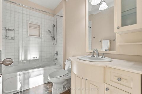 Photo 22 at 11 Doon Road, York Mills, Toronto