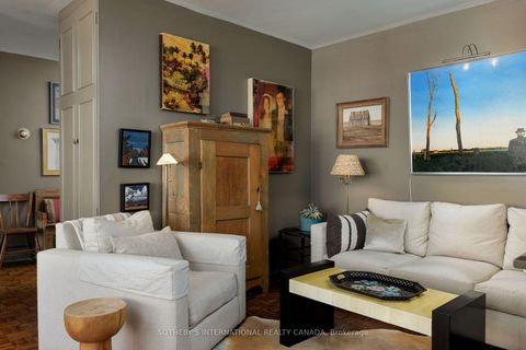 Photo 9 at 1001 - 575 Avenue Road, St. Clair, Toronto