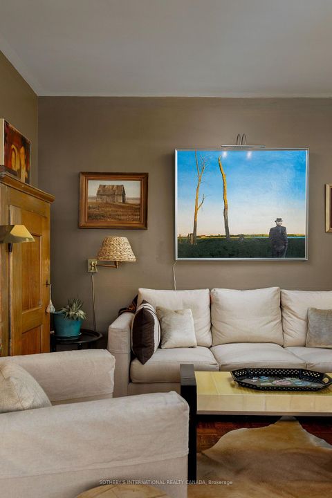 Photo 10 at 1001 - 575 Avenue Road, St. Clair, Toronto