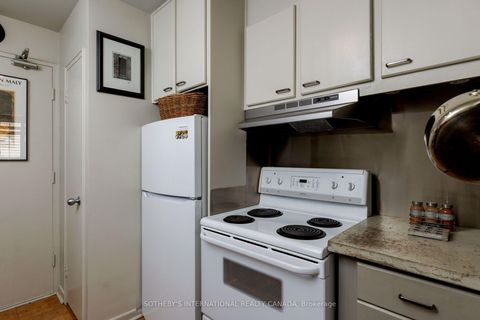 Photo 21 at 1001 - 575 Avenue Road, St. Clair, Toronto