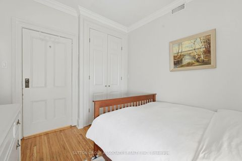 Photo 16 at 492 Euclid Avenue, Little Italy, Toronto