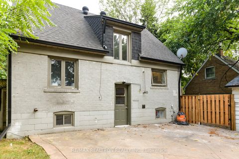 Photo 4 at 150 Upper Canada Drive, Windfields, Toronto