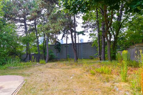 Photo 6 at 150 Upper Canada Drive, Windfields, Toronto