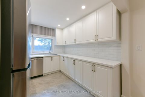 Photo 17 at 150 Upper Canada Drive, Windfields, Toronto