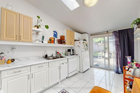 Photo 6 at 44 Mitchell Avenue, Niagara, Toronto