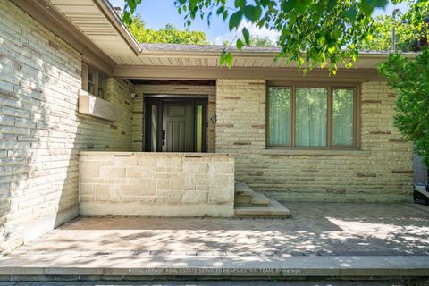 Photo 2 at 38 Killdeer Crescent, Leaside, Toronto